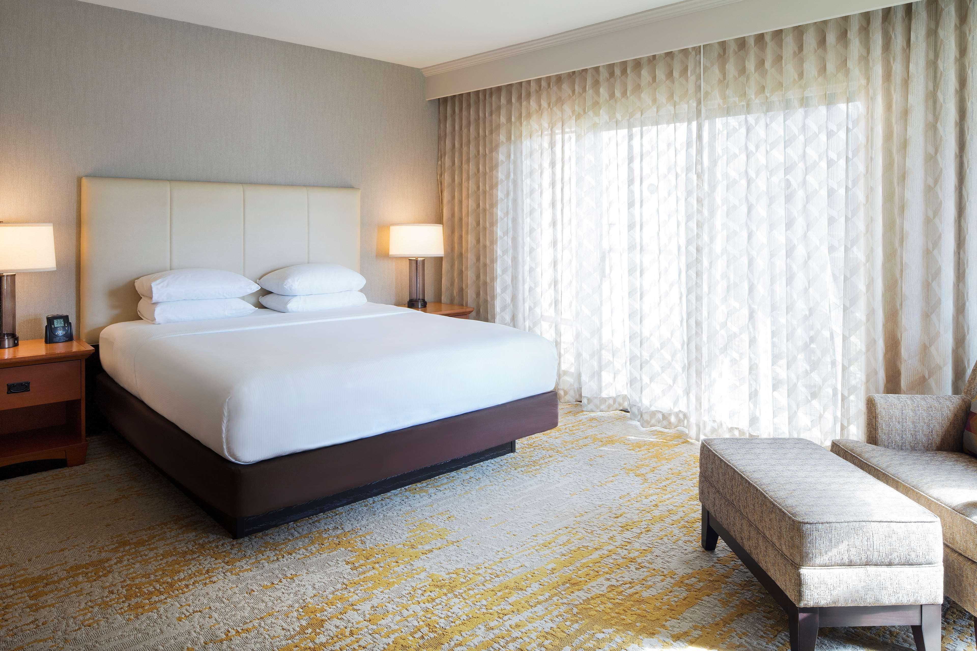 Doubletree By Hilton Ontario Airport Hotel Exterior photo