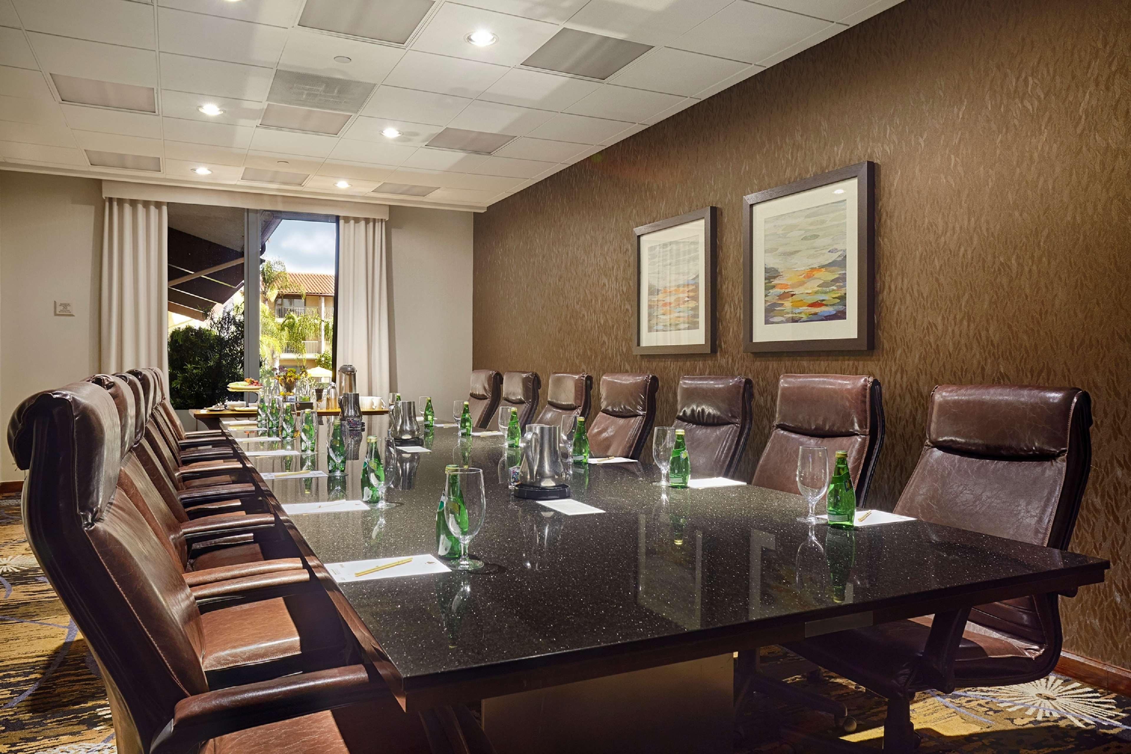 Doubletree By Hilton Ontario Airport Hotel Exterior photo