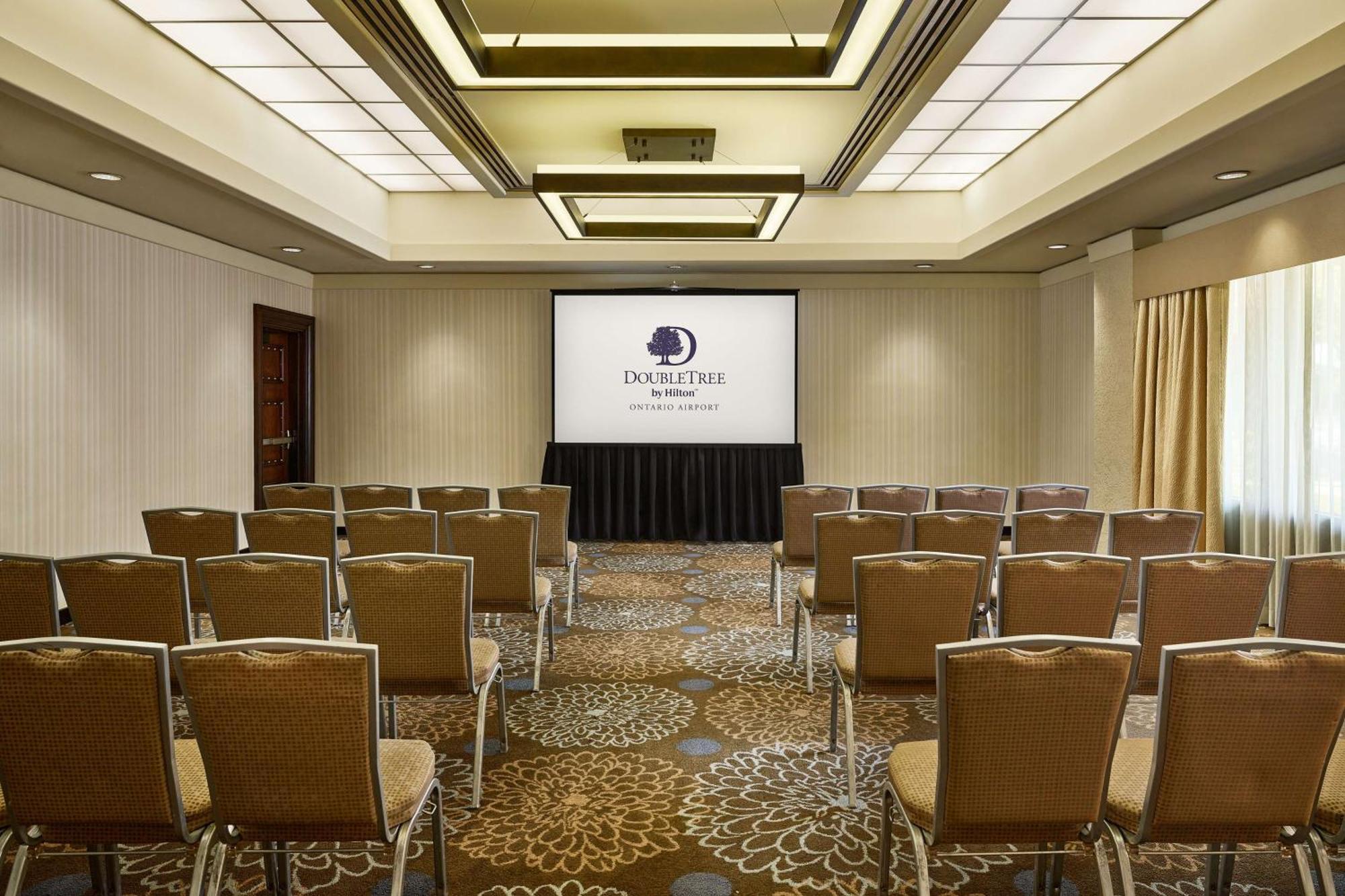Doubletree By Hilton Ontario Airport Hotel Exterior photo