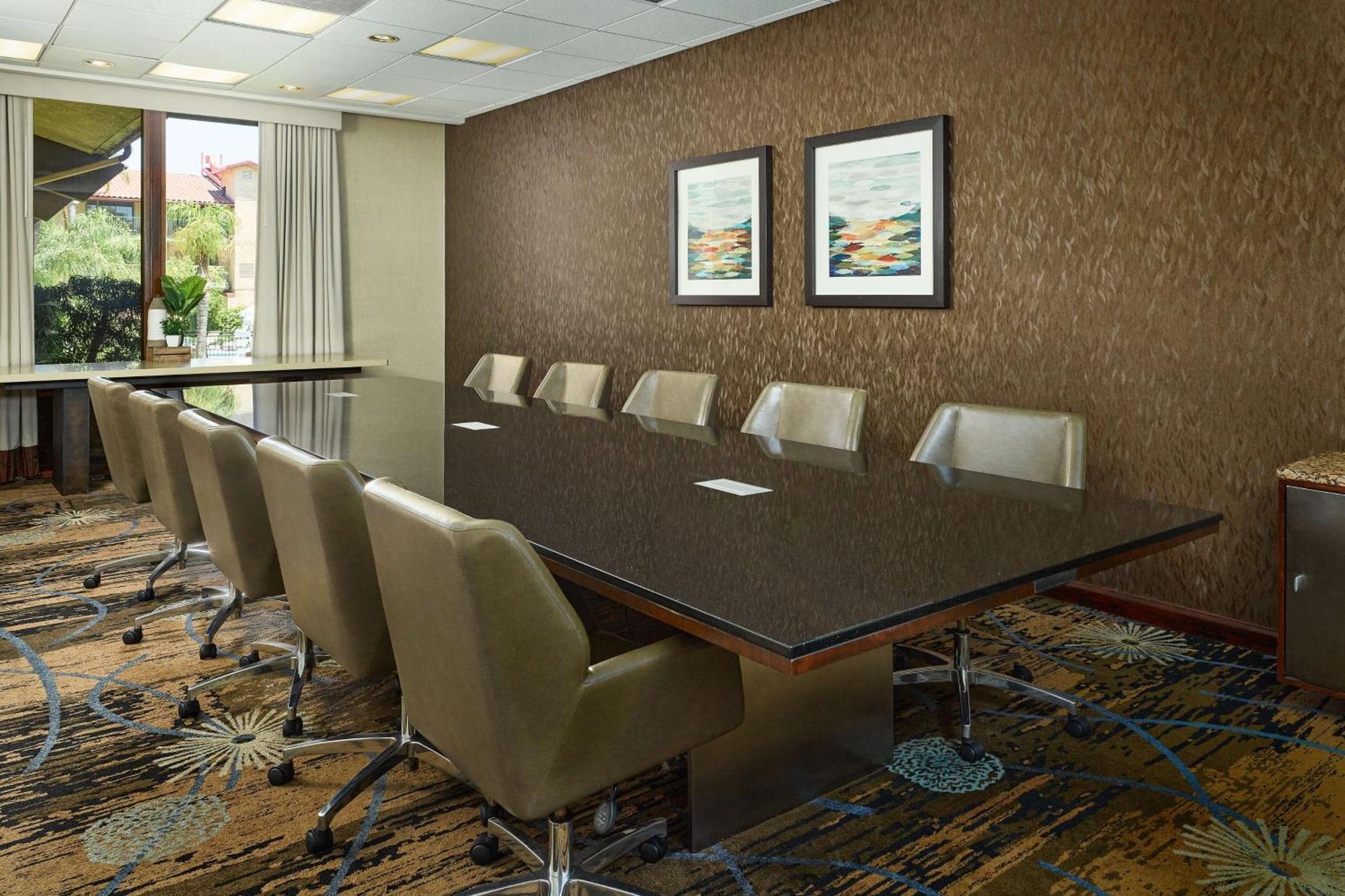 Doubletree By Hilton Ontario Airport Hotel Exterior photo