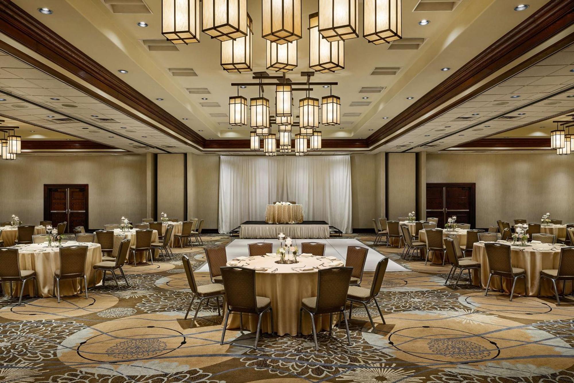 Doubletree By Hilton Ontario Airport Hotel Exterior photo