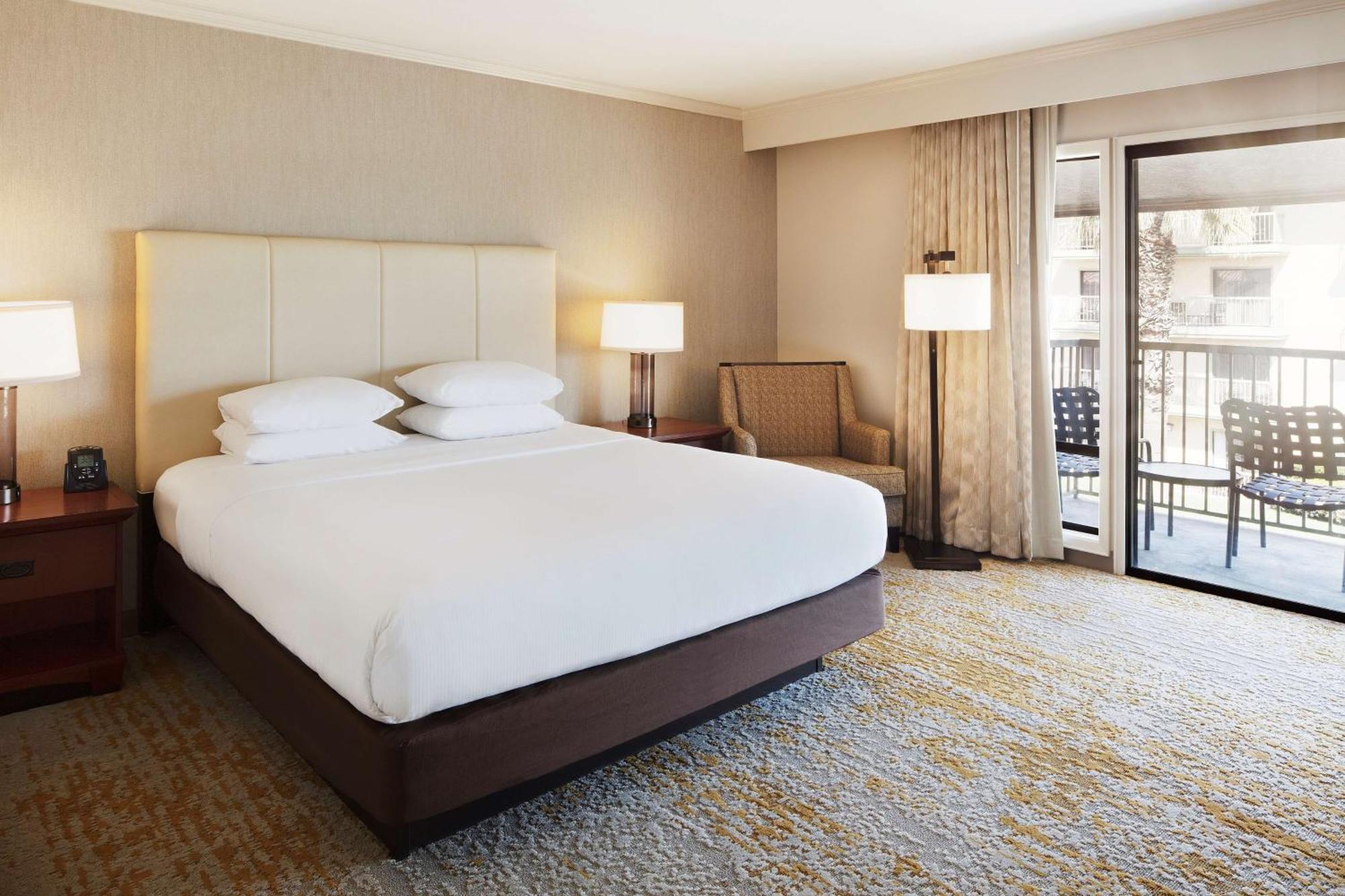 Doubletree By Hilton Ontario Airport Hotel Exterior photo