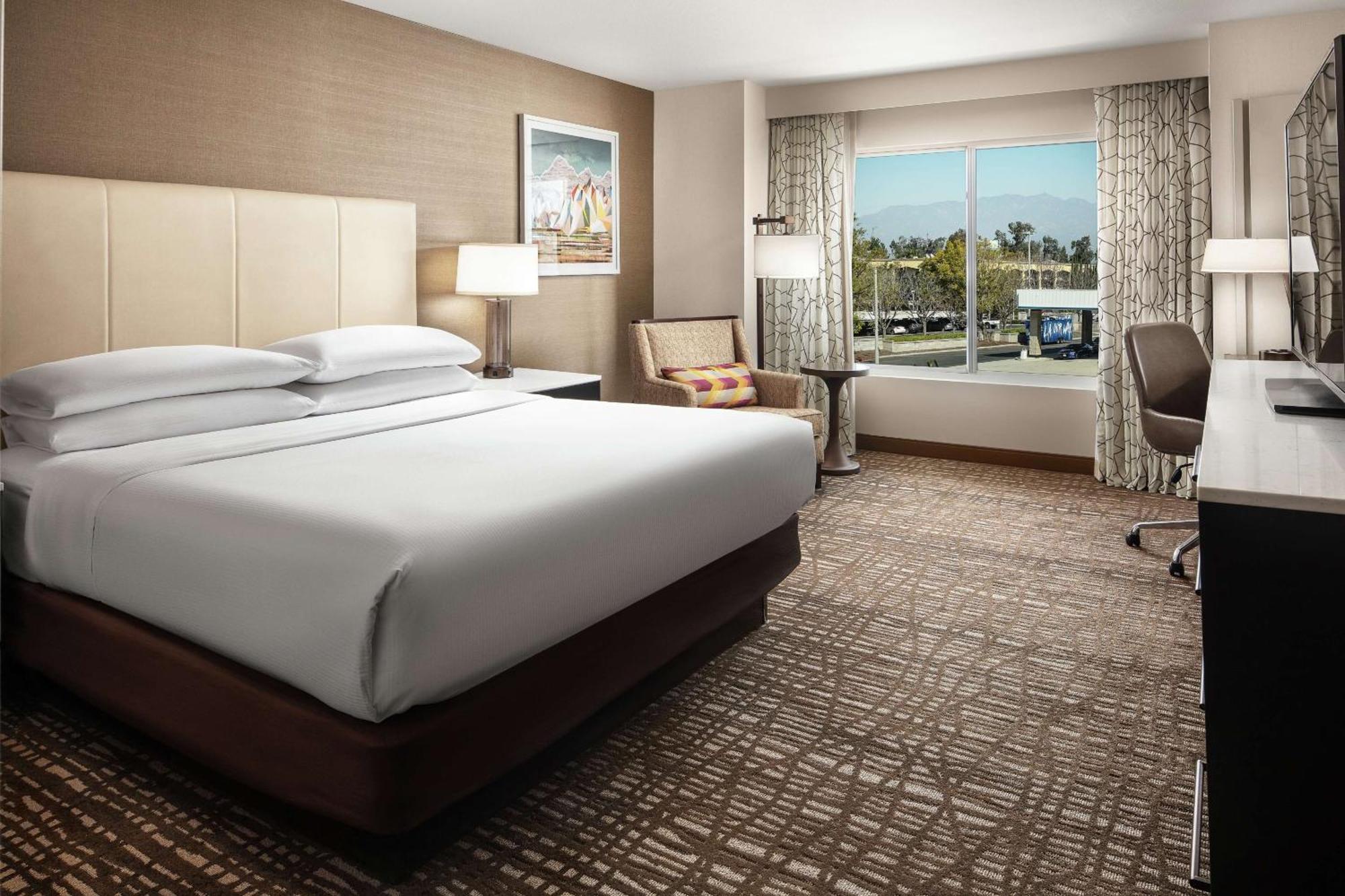 Doubletree By Hilton Ontario Airport Hotel Exterior photo