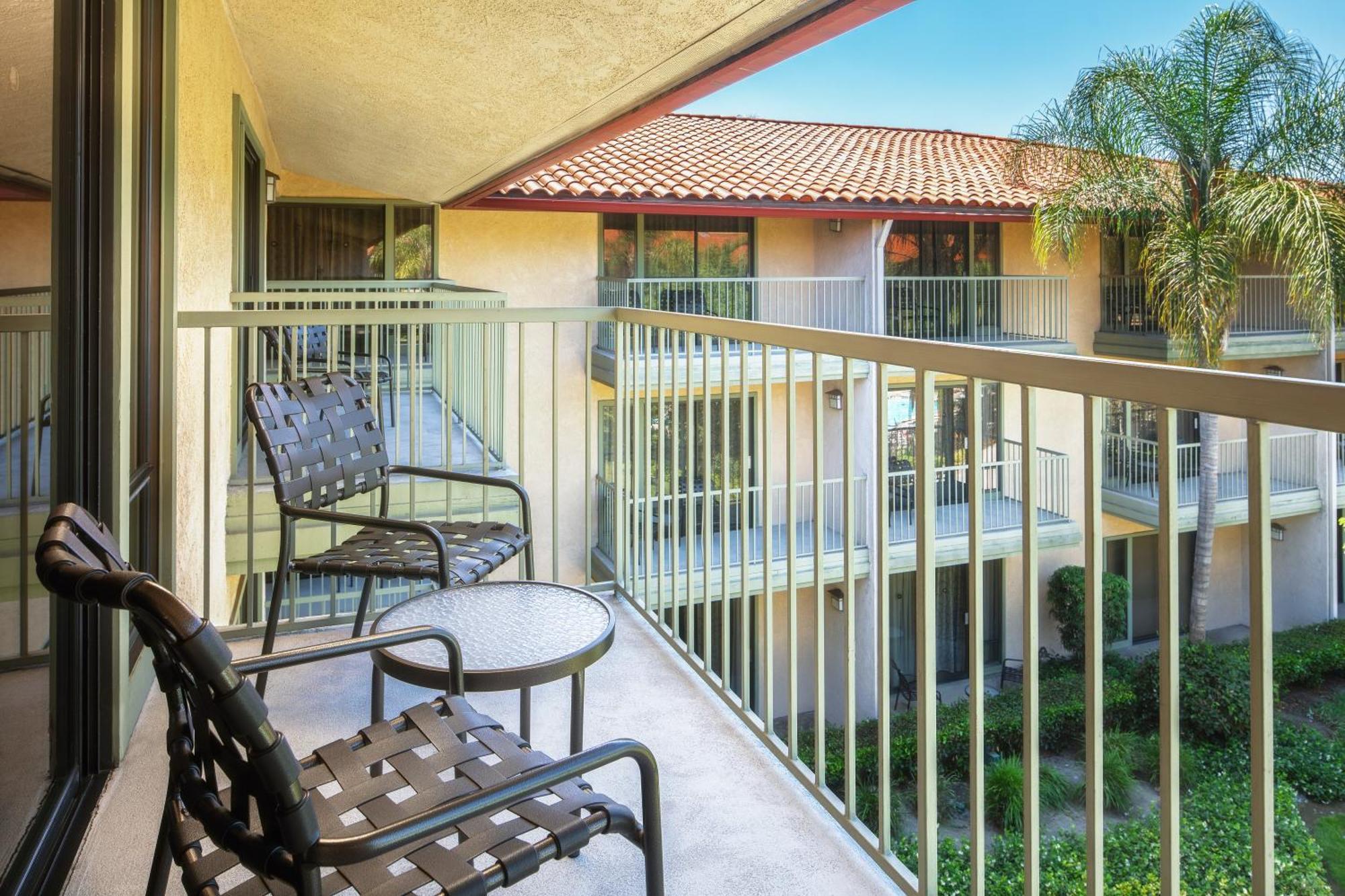 Doubletree By Hilton Ontario Airport Hotel Exterior photo