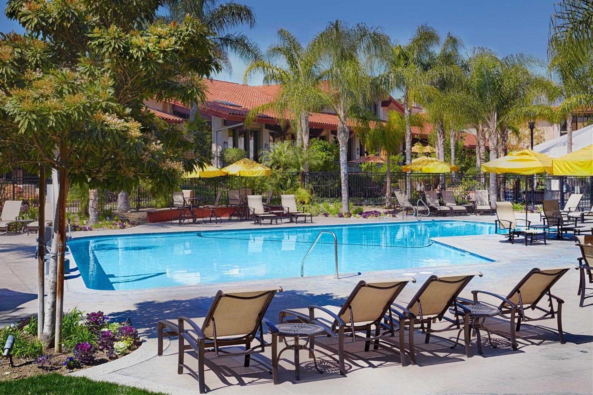 Doubletree By Hilton Ontario Airport Hotel Exterior photo